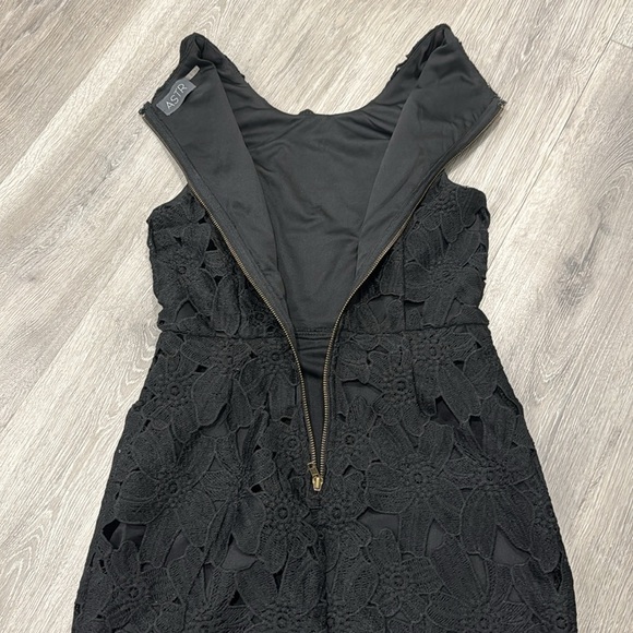 Lace Crochet ASTR The Black Label Women’s Black Sleeveless Midi Dress Medium - Picture 8 of 16